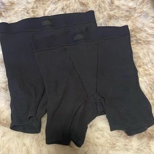 Two pack of Skims shorts!